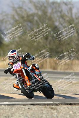 media/Dec-01-2025-Moto Forza (Mon) [[2daa91e15f]]/2-Intermediate Group/Session 3 (Turn 3)/